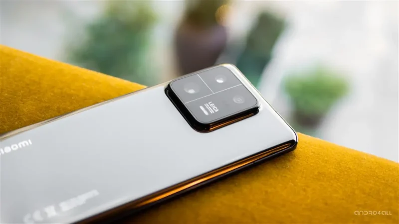 trasera del xiaomi 13 pro negra